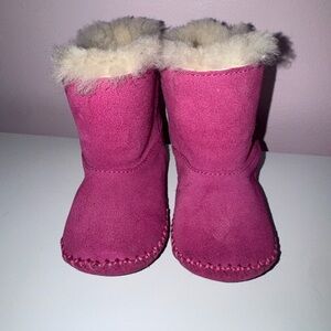 UGG Kids Pink Suede baby girl boots